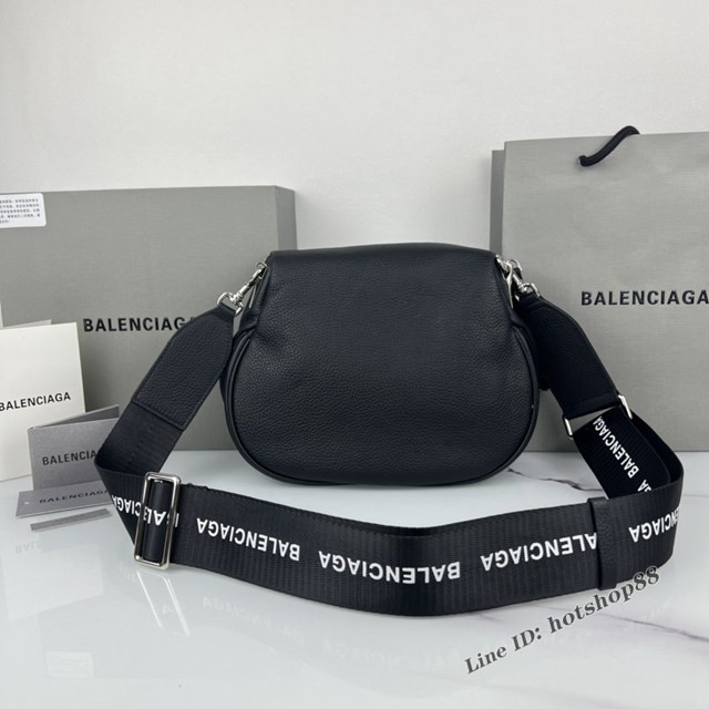 Balenciaga專櫃爆款單肩斜挎包 巴黎世家橢圓形斜挎機車包 fyj1113